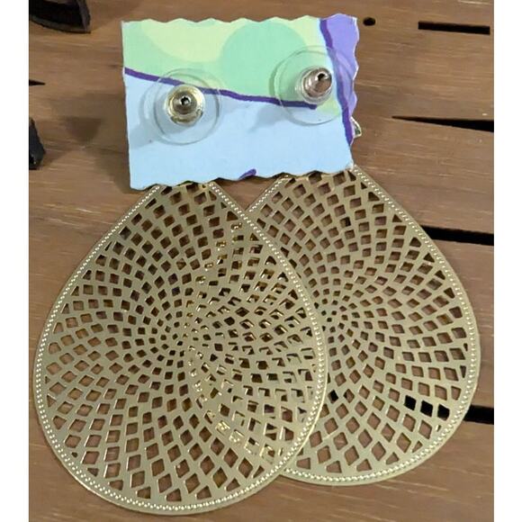 BUNDLE ONLY Vintage Gold Tone Pierced Earrings 2.75 inch Tear Drop Dangle - Picture 2 of 3